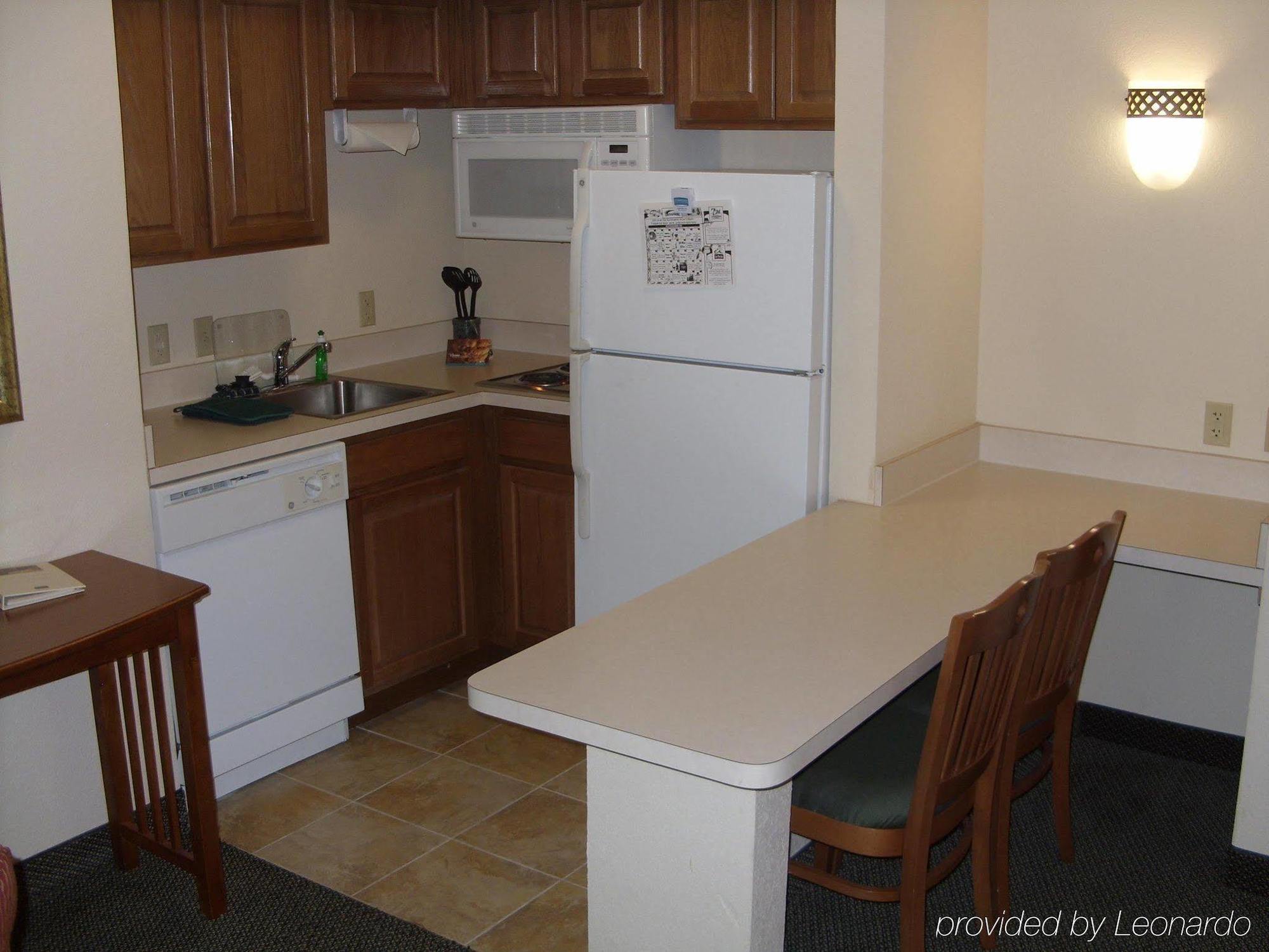 Staybridge Suites Wilmington-Newark By Ihg Room photo