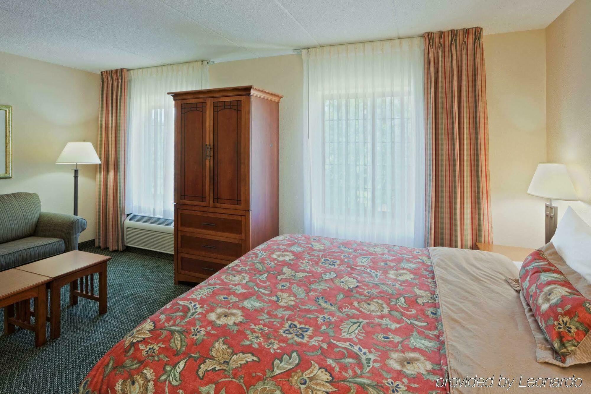 Staybridge Suites Wilmington-Newark By Ihg Room photo